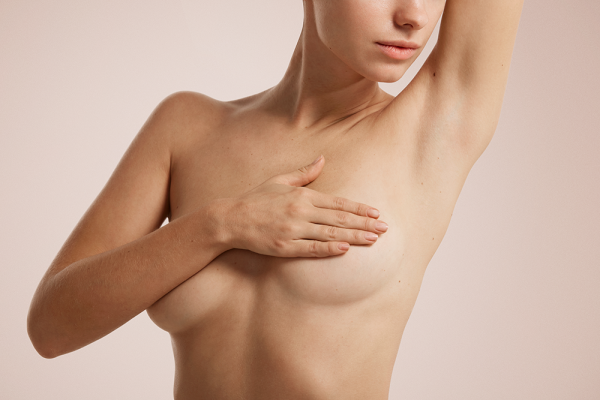 Augmentarea mamară cu implanturi siliconice